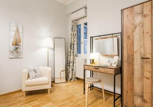 Syntagma private sweet safe double rooms with shared bathroom