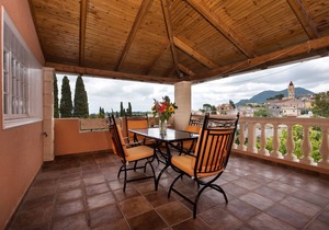 The Old Mansion | 3 Bedroom Apartment
