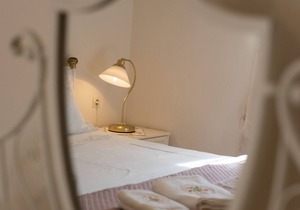 The Old Mansion | Four People Apartment
