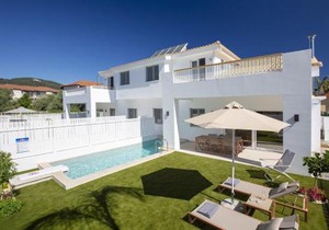 THE QUAD Luxury Villas