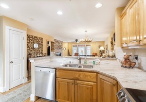 Timbers I-1- Mtn Condo, Gated Resort, Indoor/Outdoor Pools & Hot Tub, Two Levels