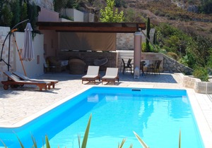 Top floor luxury apartment for 4 above Petani Beach Kefalonia