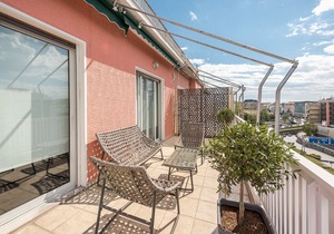 Traveler's Dream 4 brdm Renovated Penthouse