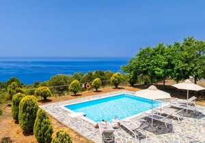 Villa Aetos - Three Bedroom Villa, Sleeps 8