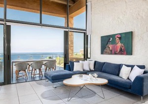 Villa Emilia front sea