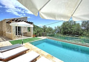 Villa Jacaranda by PosarelliVillas
