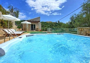 Villa Jacaranda by PosarelliVillas