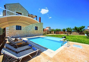 Villa, Kavallos