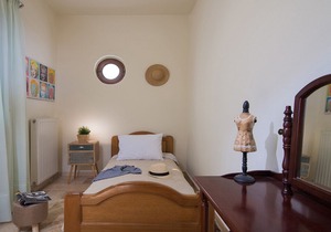 Villa Oneiropetra - Traditional village house