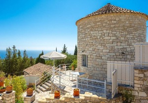 Villa Windmill: Large Private Pool, Sea Views, A/C, WiFi