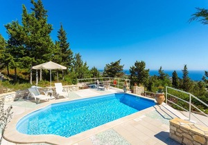 Villa Windmill: Large Private Pool, Sea Views, A/C, WiFi