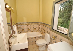 Villa with pool and wonderful sea view!!!