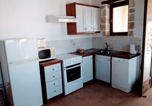 Villa with private pool, beautiful views within easy walk to Vamos village