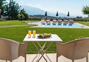 Villa Zeus Apts -Unique Surrounding