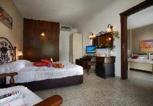 Acrotel Athena Pallas | Elia