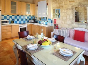Holiday Spilia Persons Bedrooms | Rapaniana