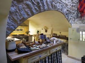 Stone Villa The Centre Of | Levidi