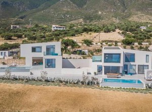 Oikos Boutique Residences | Plateies