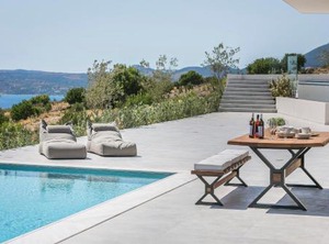 Oikos Boutique Residences | Plateies