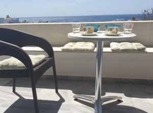 Parathyro Sto Aigaio | Tinos