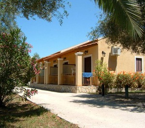Located Holiday At The Sea Beach Aghios Petros 