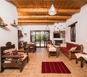 Aradena Traditional 