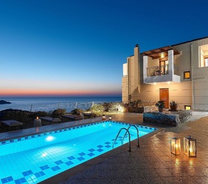 Holiday Roumeli Persons Bedrooms 