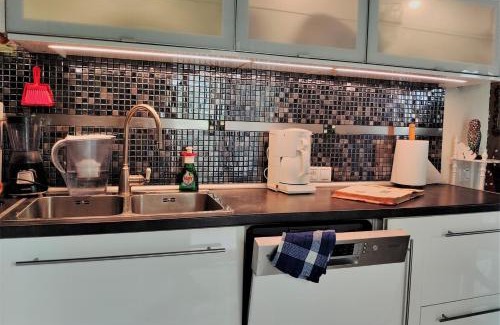 Alimos Apartment | Κατερινα