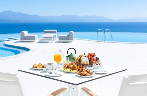 Aipeia Hotel | 100 m² Hotel ∙ 6 guests