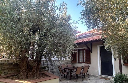 Koropi House | 100 m² House ∙ 2 bedrooms ∙ 6 guests
