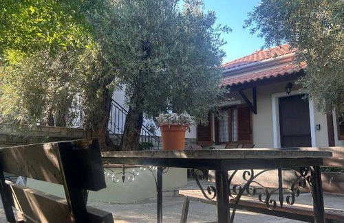 Koropi House | 100 m² House ∙ 2 bedrooms ∙ 6 guests