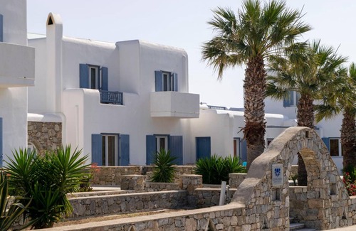 Glastros Resort | 100 m² Resort ∙ 6 guests