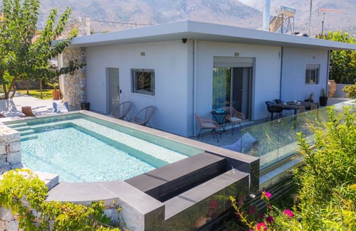 Kastellos Villa | 100 m² Villa ∙ 2 bedrooms ∙ 6 guests