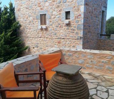 Omales Villa | 100 m² Villa ∙ 2 bedrooms ∙ 4 guests