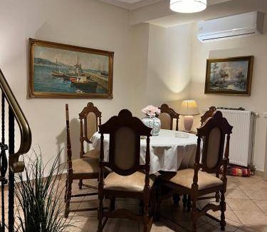 Oropos Villa | 100 m² Villa ∙ 3 bedrooms ∙ 7 guests