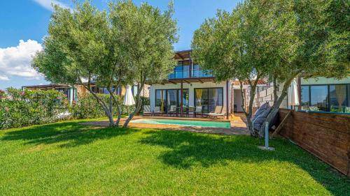 Nea Moudania Villa | 100 m² Villa ∙ 3 bedrooms ∙ 6 guests