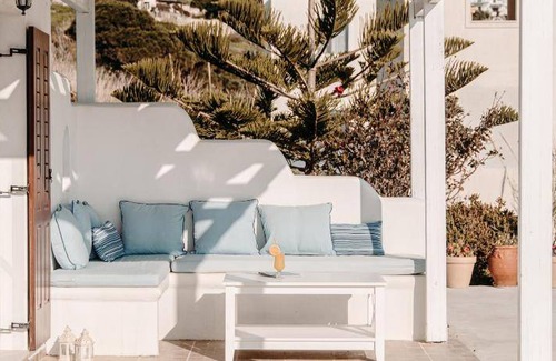 Naxos Town Villa | 100 m² Villa ∙ 3 bedrooms ∙ 8 guests