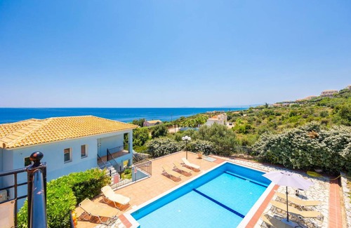 Skala Villa | 100 m² Villa ∙ 3 bedrooms ∙ 8 guests