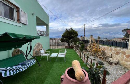 Gortyna House | 102 m² House ∙ 2 bedrooms ∙ 5 guests