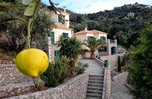 Livadi House | 105 m² House ∙ 2 bedrooms ∙ 6 guests