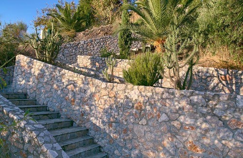 Livadi House | 105 m² House ∙ 2 bedrooms ∙ 6 guests