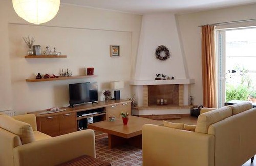 Alimos Apartment | 110 m² Apartment ∙ 1 bedroom ∙ 2 guests