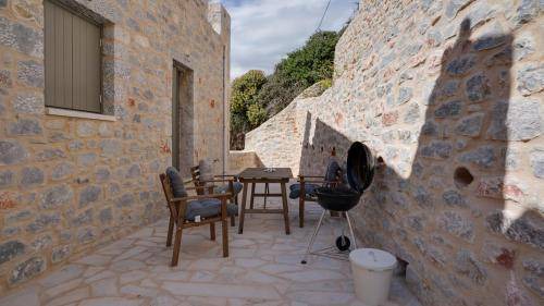Limeni House | 110 m² House ∙ 2 bedrooms ∙ 5 guests