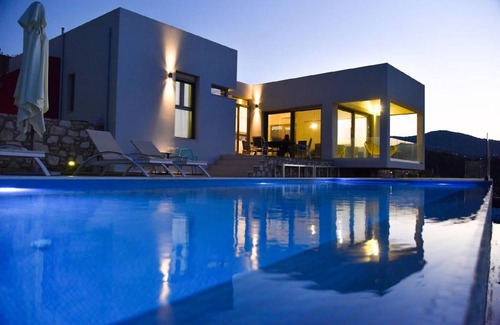 Agia Pelagia House | 110 m² House ∙ 3 bedrooms ∙ 6 guests