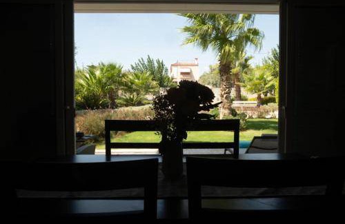 Saronikos Villa | 110 m² Villa ∙ 2 bedrooms ∙ 5 guests