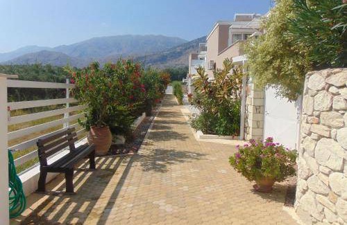 Exopoli Villa | 110 m² Villa ∙ 3 bedrooms ∙ 8 guests