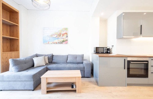 Athens Apartment | 115 m² Apartment ∙ 3 bedrooms ∙ 10 guests