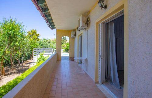 Lavreotiki Villa | 115 m² Villa ∙ 3 bedrooms ∙ 6 guests