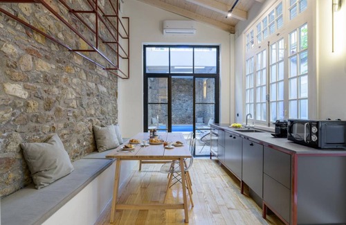Plaka Apartment | 120 m² Apartment ∙ 2 bedrooms ∙ 6 guests