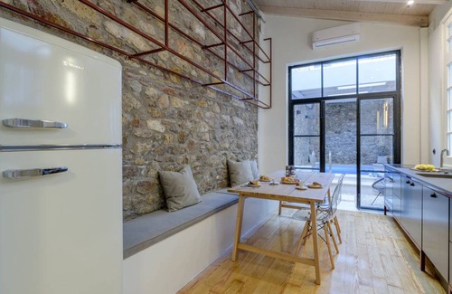 Plaka Apartment | 120 m² Apartment ∙ 2 bedrooms ∙ 6 guests